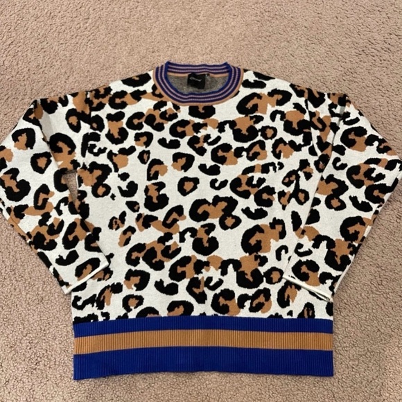 Women's CLICHE leopard print thick wool blend sweater - Picture 9 of 10